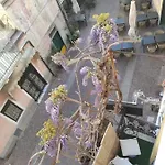 Glicine Hotel