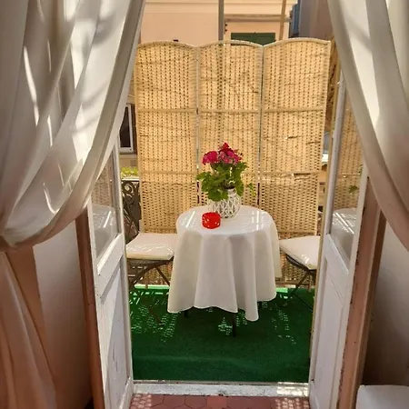 Glicine Hotel