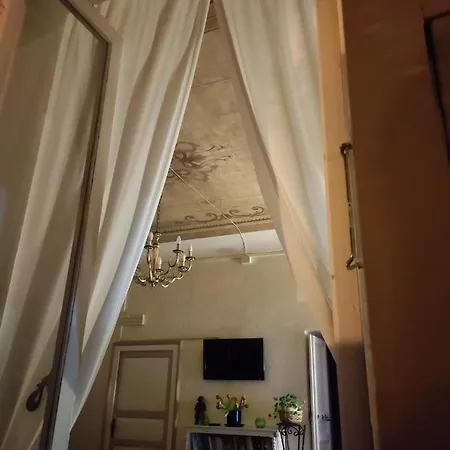 Glicine Hotel 2*