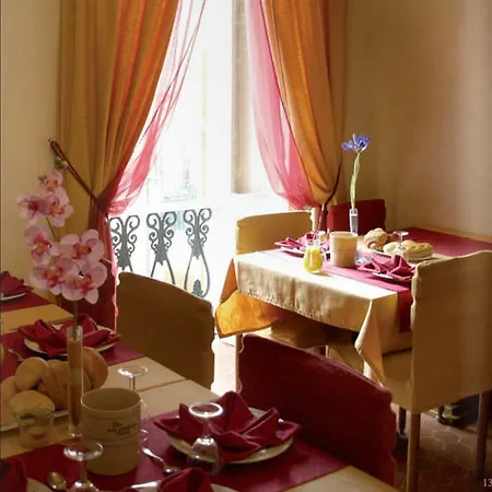 Szálloda Glicine 2*